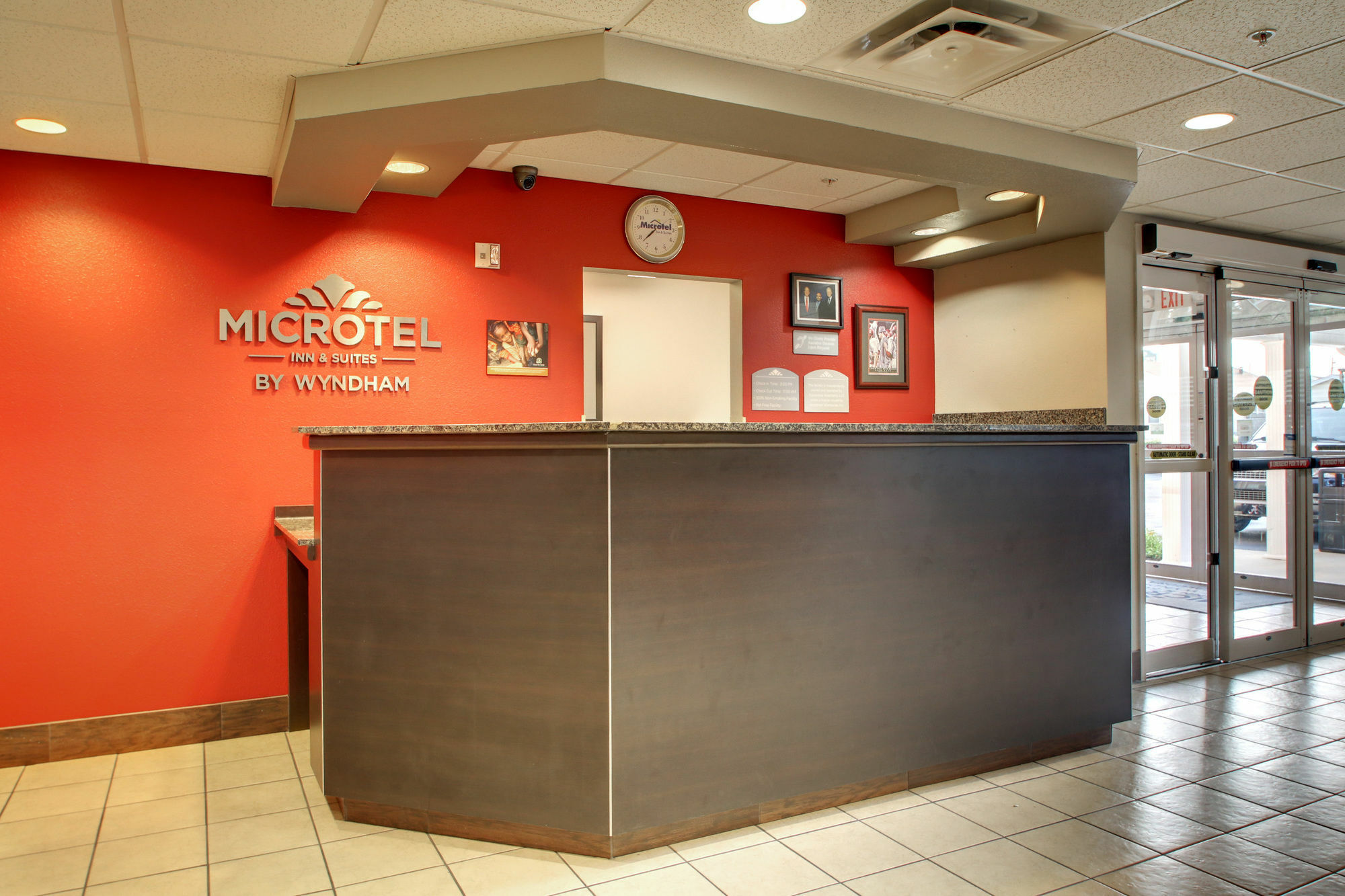 Microtel Inn & Suites By Wyndham Tuscaloosa Exteriör bild
