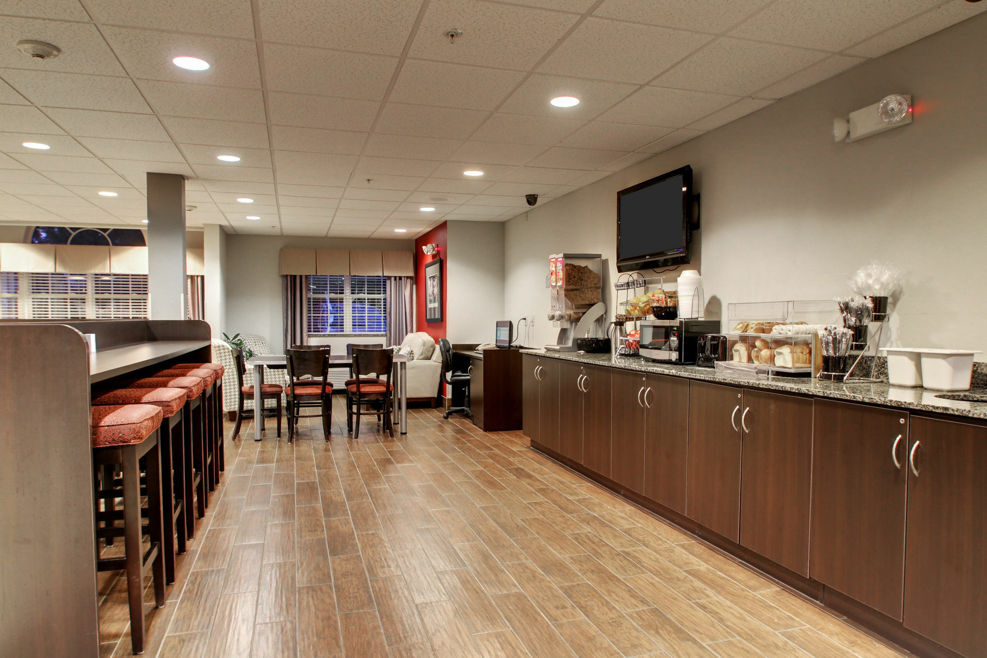 Microtel Inn & Suites By Wyndham Tuscaloosa Exteriör bild